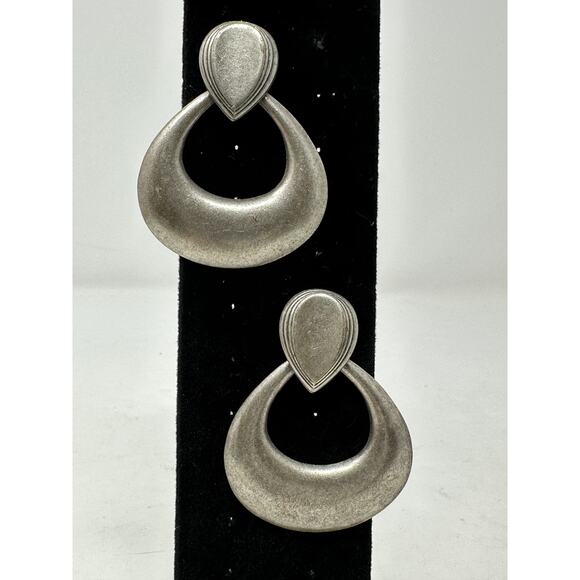 Vintage Dangle Drop Earrings Silver Tone Metal Teardrop Shaped - Picture 3 of 5